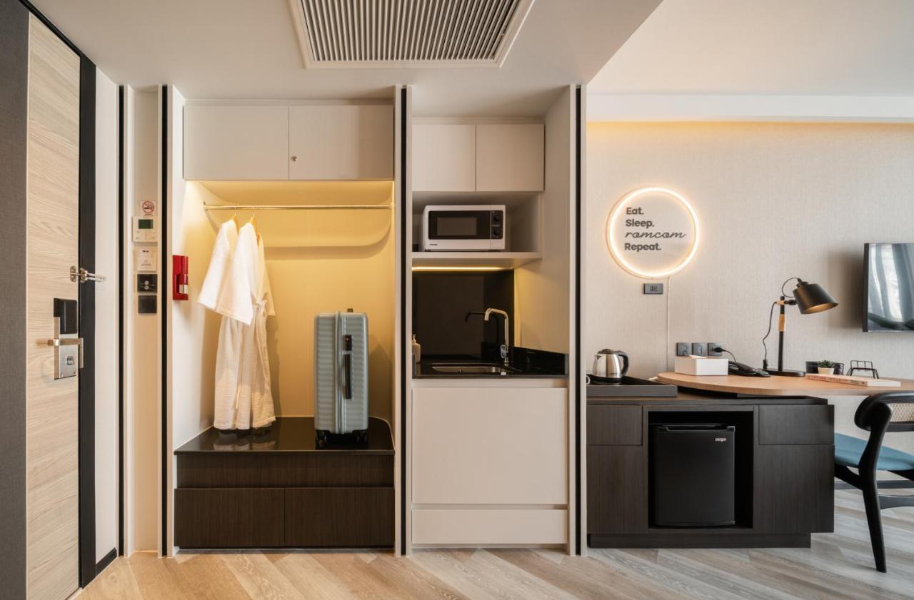 Seekers Finders Rama IV Hotel Surestay Collection By BW Banguecoque Exterior foto